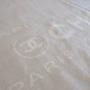 Authentic CHANEL Ivory and Grey Paris- 31 Rue Cambon Large Cashmere Scarf